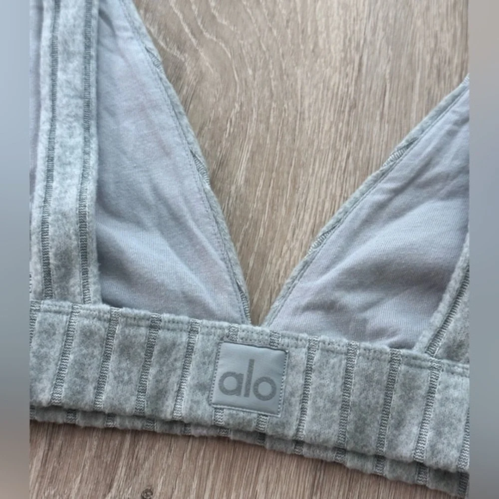 Alo Yoga Ribbed Take Comfort Bra in Athletic Heather Grey Sz‎ M